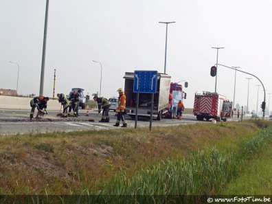 Ongeval geknelde E34/N49 Assenede Oosthoek